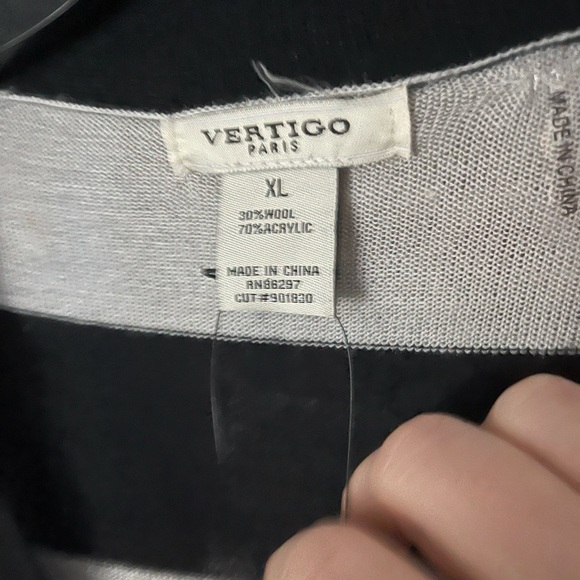 Vertigo Striped Tunic Sweater - Picture 4 of 8